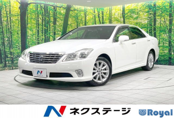Toyota Crown Sedan