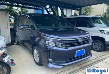Toyota Voxy Hybrid