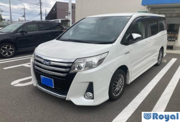 Toyota Noah Hybrid