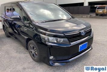 Toyota Voxy Hybrid