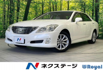 Toyota Crown Sedan