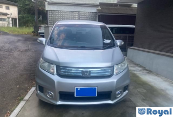 Honda Freed Spike Hybrid
