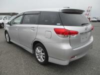 Toyota WISH 2011