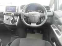 Toyota WISH 2011