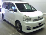 Toyota VOXY 2012