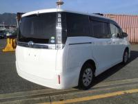 Toyota VOXY 2015