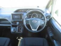 Toyota VOXY 2015