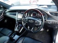 Toyota HARRIER 2014