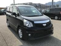 Toyota NOAH 2012