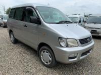 Toyota LITE ACE NOAH 2000