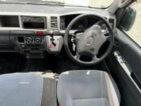 Toyota HIACE COMMUTER 2010