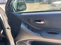 Toyota KLUGER V 2004