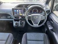 Toyota VOXY 2015