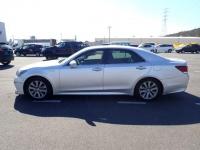 Toyota CROWN HYBRID 2018