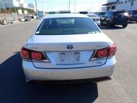 Toyota CROWN HYBRID 2018
