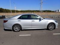 Toyota CROWN HYBRID 2018