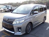 Toyota VOXY 2015