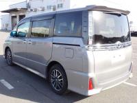 Toyota VOXY 2015