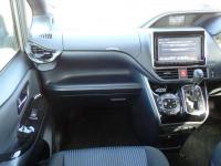 Toyota VOXY 2015