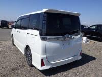 Toyota VOXY 2016