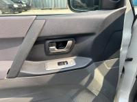 Mitsubishi PAJERO 2006