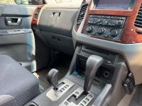 Mitsubishi PAJERO 2006