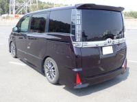 Toyota VOXY 2015