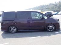 Toyota VOXY 2015