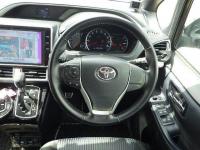 Toyota VOXY 2016