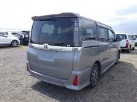 Toyota VOXY 2015