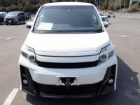 Toyota NOAH 2016