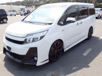 Toyota NOAH 2016