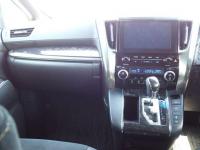 Toyota VELLFIRE 2021