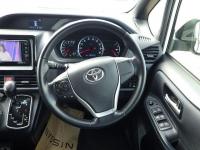 Toyota NOAH 2015