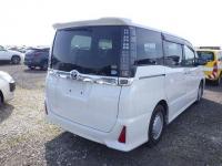 Toyota VOXY 2015