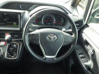 Toyota VOXY 2015