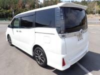 Toyota VOXY 2016