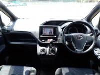 Toyota VOXY 2016