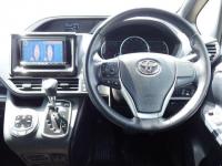 Toyota VOXY 2016