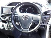 Toyota VOXY 2016