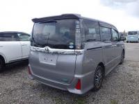 Toyota VOXY 2016