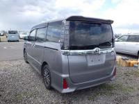 Toyota VOXY 2016