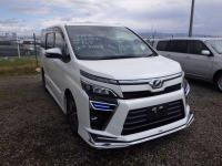 Toyota VOXY 2017