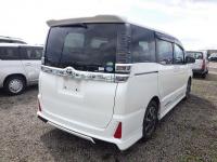 Toyota VOXY 2017