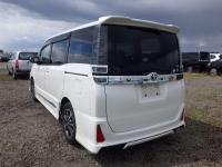 Toyota VOXY 2017
