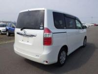 Toyota NOAH 2008