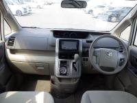 Toyota NOAH 2008