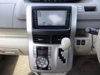Toyota NOAH 2008