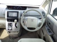 Toyota NOAH 2008
