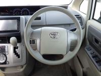 Toyota NOAH 2008